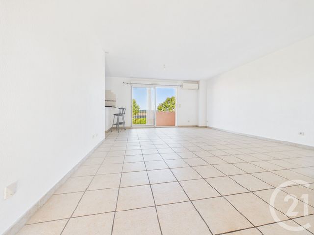 Appartement F3 &agrave; vendre - 3 pi&egrave;ces - 74,18 m2 - La Farlede - 83 - PROVENCE-ALPES-COTE-D-AZUR