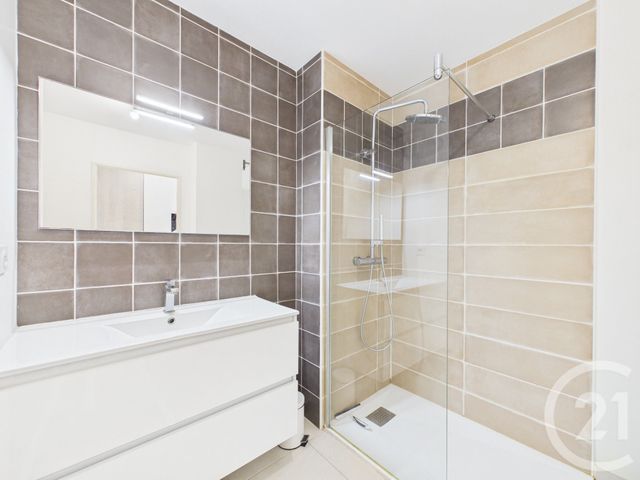 Appartement F2 &agrave; louer - 2 pi&egrave;ces - 39,64 m2 - Toulon - 83 - PROVENCE-ALPES-COTE-D-AZUR