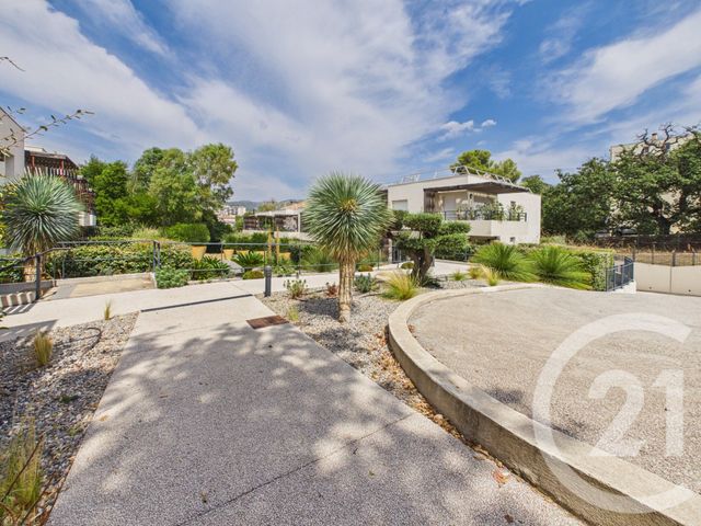 Appartement F2 &agrave; louer - 2 pi&egrave;ces - 39,64 m2 - Toulon - 83 - PROVENCE-ALPES-COTE-D-AZUR