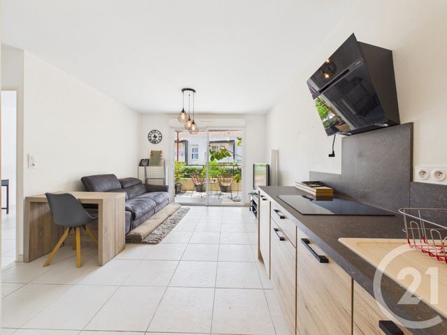 Appartement F2 &agrave; louer - 2 pi&egrave;ces - 39,64 m2 - Toulon - 83 - PROVENCE-ALPES-COTE-D-AZUR