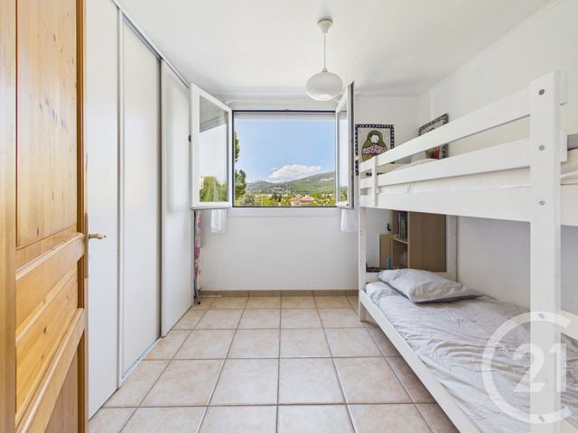 Appartement T5 &agrave; vendre - 5 pi&egrave;ces - 78,87 m2 - La Valette Du Var - 83 - PROVENCE-ALPES-COTE-D-AZUR