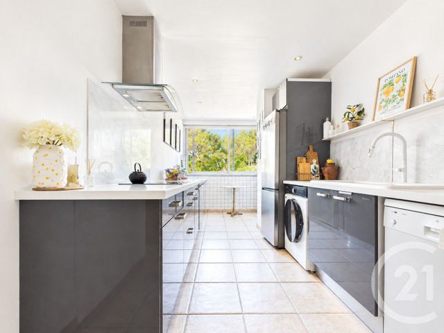 Appartement T5 &agrave; vendre - 5 pi&egrave;ces - 78,87 m2 - La Valette Du Var - 83 - PROVENCE-ALPES-COTE-D-AZUR