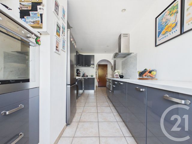 Appartement T5 &agrave; vendre - 5 pi&egrave;ces - 78,87 m2 - La Valette Du Var - 83 - PROVENCE-ALPES-COTE-D-AZUR