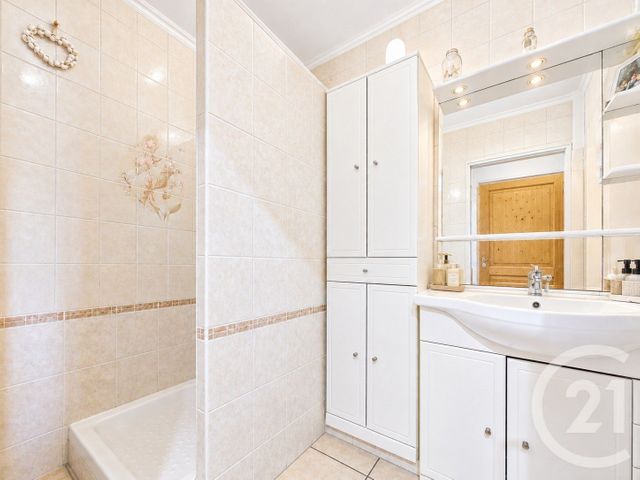Appartement T5 &agrave; vendre - 5 pi&egrave;ces - 78,87 m2 - La Valette Du Var - 83 - PROVENCE-ALPES-COTE-D-AZUR