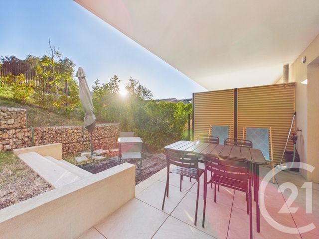 Appartement F3 &agrave; louer - 3 pi&egrave;ces - 64 m2 - Toulon - 83 - PROVENCE-ALPES-COTE-D-AZUR