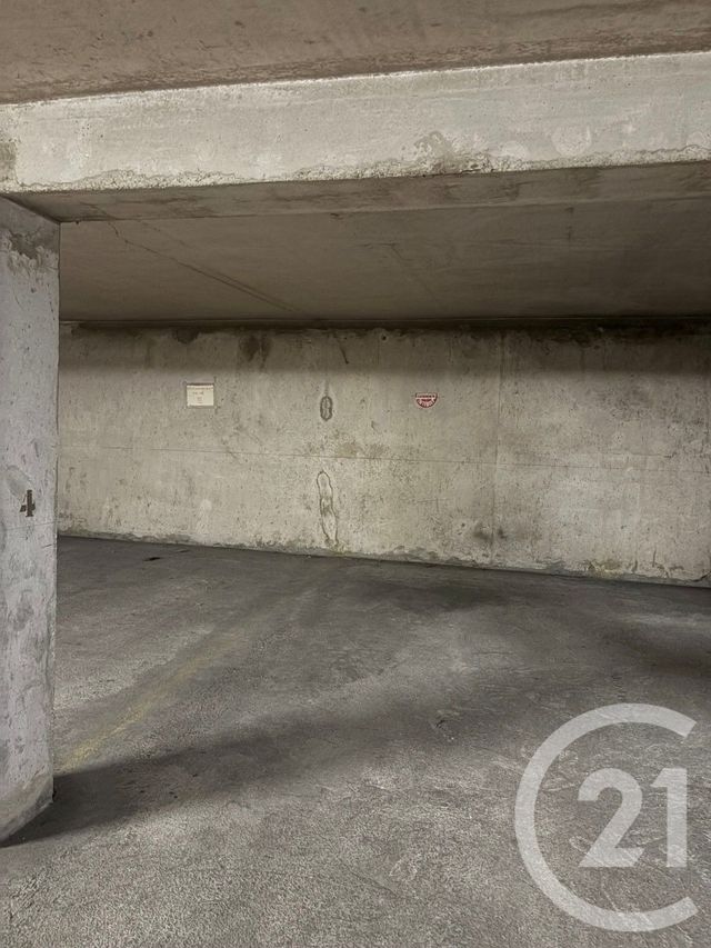 Parking &agrave; louer - 10 m2 - Toulon - 83 - PROVENCE-ALPES-COTE-D-AZUR