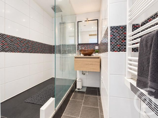Appartement T4 &agrave; vendre - 4 pi&egrave;ces - 64,97 m2 - Toulon - 83 - PROVENCE-ALPES-COTE-D-AZUR