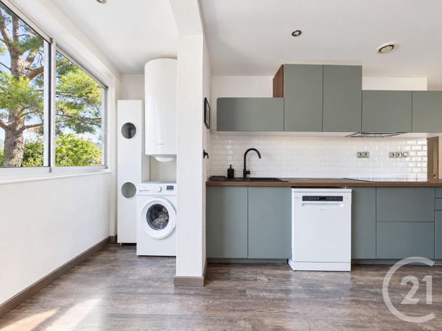 Appartement T4 &agrave; vendre - 4 pi&egrave;ces - 64,97 m2 - Toulon - 83 - PROVENCE-ALPES-COTE-D-AZUR