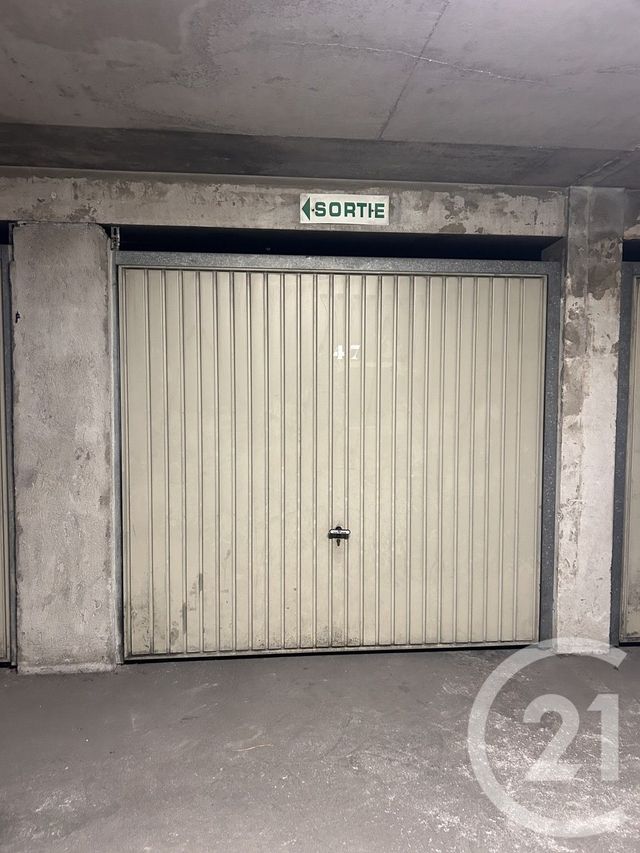 Parking &agrave; louer - 12 m2 - Toulon - 83 - PROVENCE-ALPES-COTE-D-AZUR