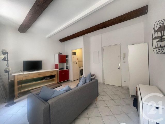 Appartement T1 &agrave; louer - 1 pi&egrave;ce - 30 m2 - Toulon - 83 - PROVENCE-ALPES-COTE-D-AZUR