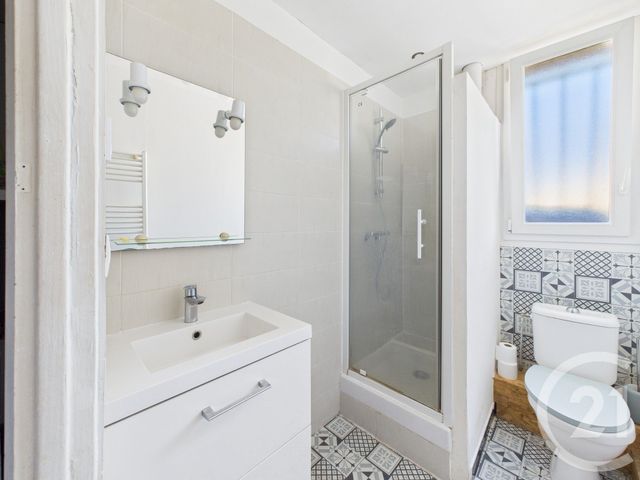 Appartement F2 &agrave; louer - 2 pi&egrave;ces - 39 m2 - La Valette Du Var - 83 - PROVENCE-ALPES-COTE-D-AZUR