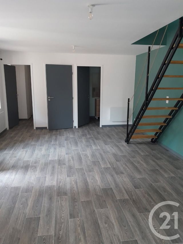Appartement &agrave; louer - 2 pi&egrave;ces - 75,09 m2 - Bligny Les Beaune - 21 - BOURGOGNE