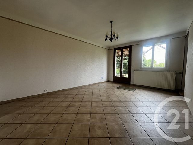 Maison &agrave; louer - 5 pi&egrave;ces - 160 m2 - Combertault - 21 - BOURGOGNE