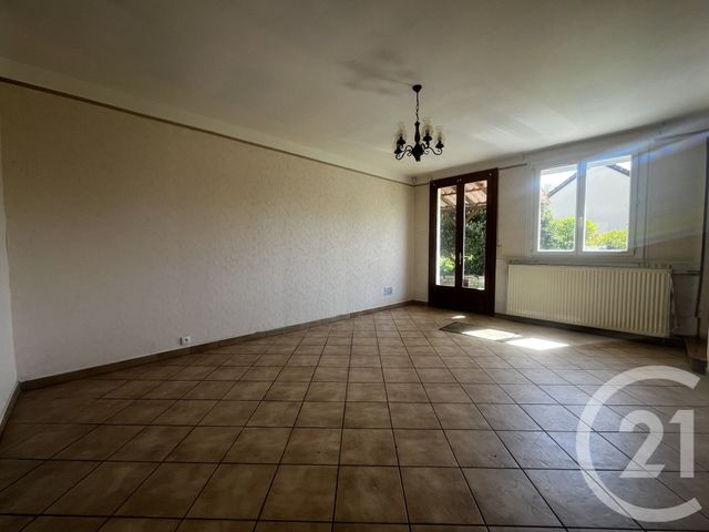 Maison &agrave; louer - 5 pi&egrave;ces - 160 m2 - Combertault - 21 - BOURGOGNE