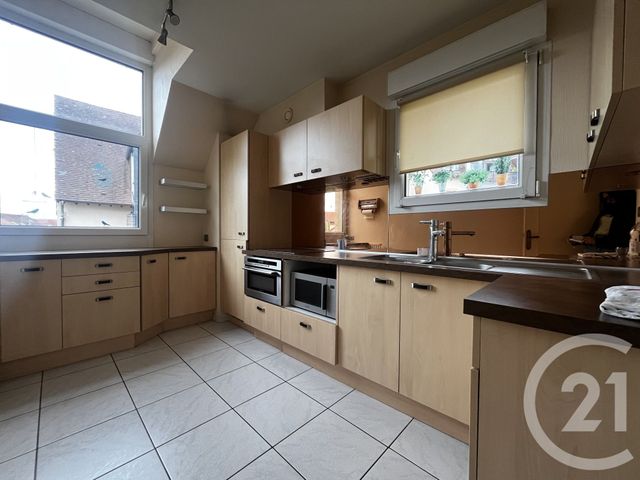 Appartement &agrave; louer - 3 pi&egrave;ces - 73 m2 - Beaune - 21 - BOURGOGNE