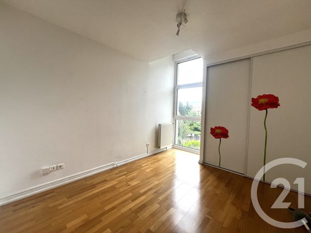 Appartement &agrave; louer - 3 pi&egrave;ces - 73 m2 - Beaune - 21 - BOURGOGNE