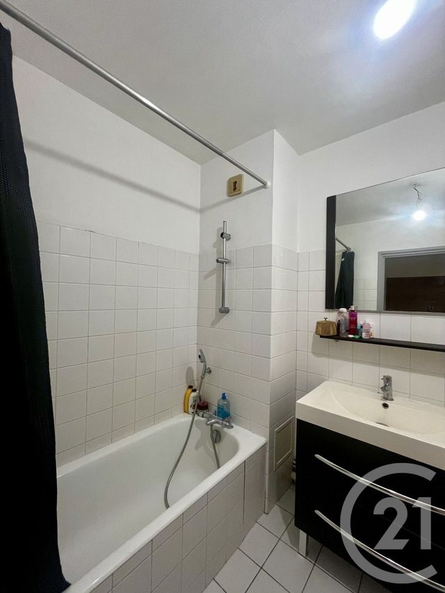 Appartement T2 &agrave; louer - 2 pi&egrave;ces - 45 m2 - Beaune - 21 - BOURGOGNE
