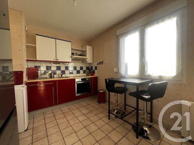Appartement &agrave; louer - 4 pi&egrave;ces - 78,80 m2 - Beaune - 21 - BOURGOGNE