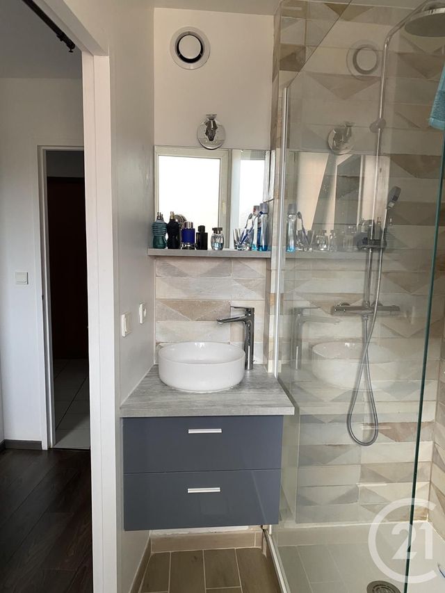 Appartement T3 &agrave; louer - 2 pi&egrave;ces - 42 m2 - Beaune - 21 - BOURGOGNE