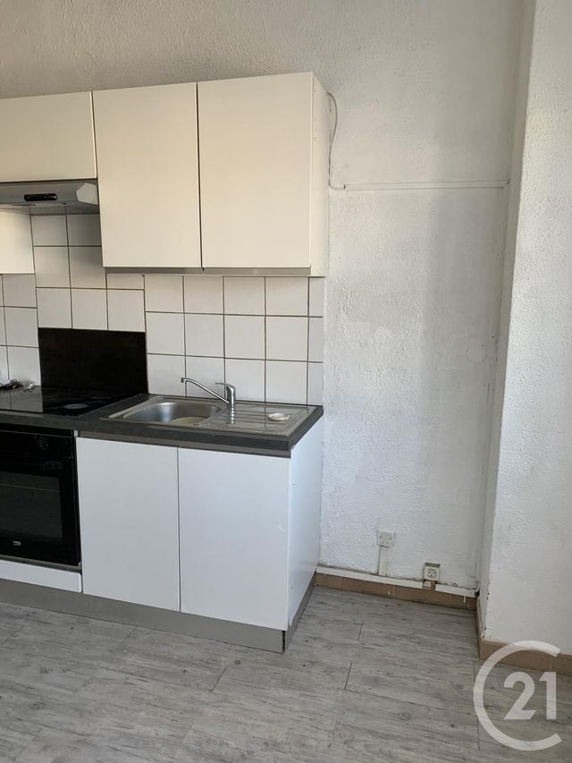 Appartement Studio &agrave; louer - 1 pi&egrave;ce - 31 m2 - Bagnols Sur Ceze - 30 - LANGUEDOC-ROUSSILLON