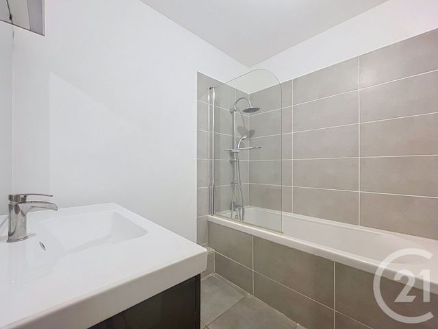 Appartement F4 &agrave; vendre - 4 pi&egrave;ces - 92,75 m2 - Bagnols Sur Ceze - 30 - LANGUEDOC-ROUSSILLON