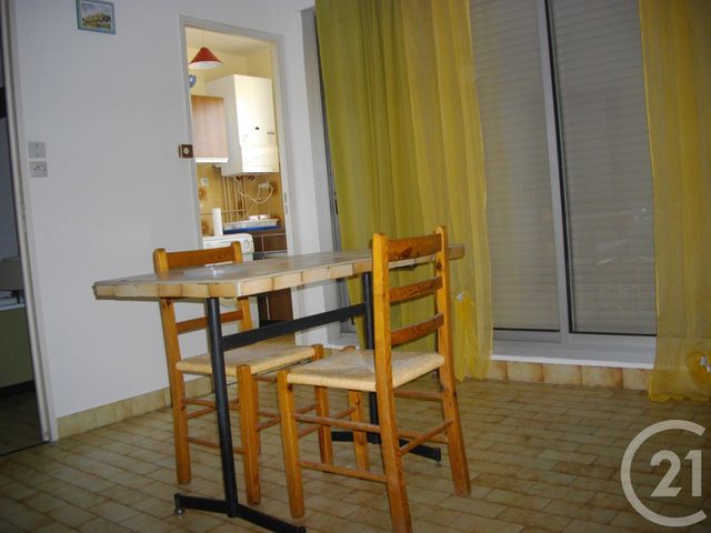 Appartement à louer - 2 pièces - 23 m2 - Bagnols Sur Ceze - 30 - LANGUEDOC-ROUSSILLON