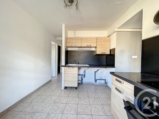 Appartement T3 à vendre - 5 pièces - 73 m2 - Bagnols Sur Ceze - 30 - LANGUEDOC-ROUSSILLON