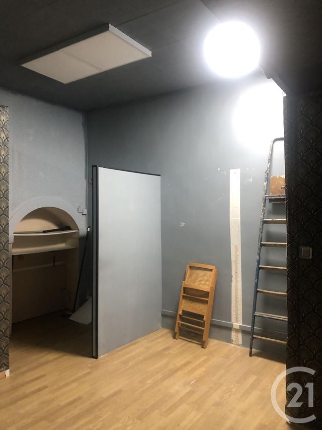 Appartement F2 à louer - 4 pièces - 80 m2 - Bagnols Sur Ceze - 30 - LANGUEDOC-ROUSSILLON