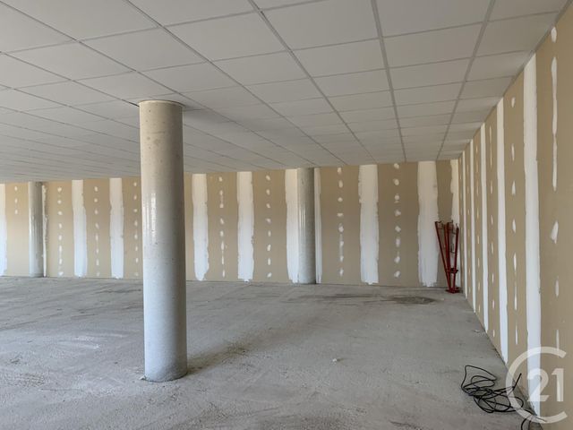 Local commercial à louer - 210.0 m2 - 26 - Drome