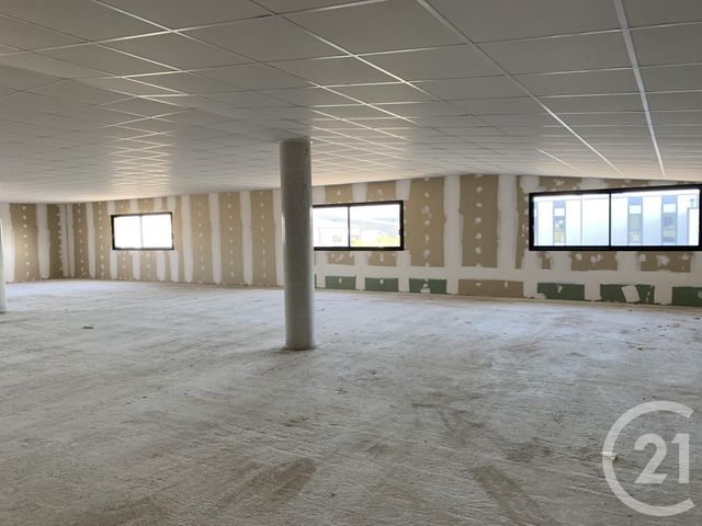 Local commercial à louer - 210.0 m2 - 26 - Drome