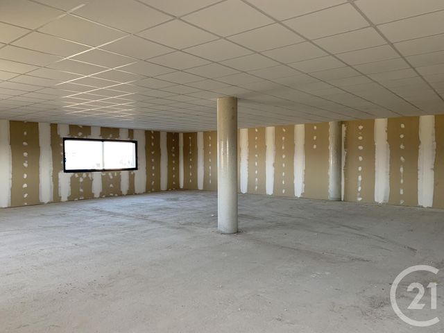 Local commercial à louer - 210.0 m2 - 26 - Drome