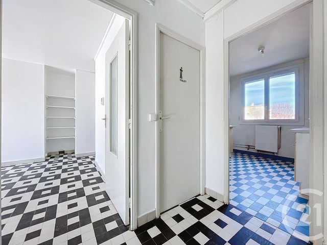 Appartement F3 à vendre - 3 pièces - 65 m2 - Bagnols Sur Ceze - 30 - LANGUEDOC-ROUSSILLON