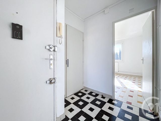 Appartement F3 à vendre - 3 pièces - 65 m2 - Bagnols Sur Ceze - 30 - LANGUEDOC-ROUSSILLON