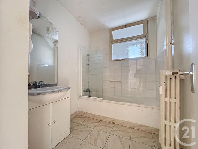 Appartement T4 à vendre - 4 pièces - 96,65 m2 - Bagnols Sur Ceze - 30 - LANGUEDOC-ROUSSILLON