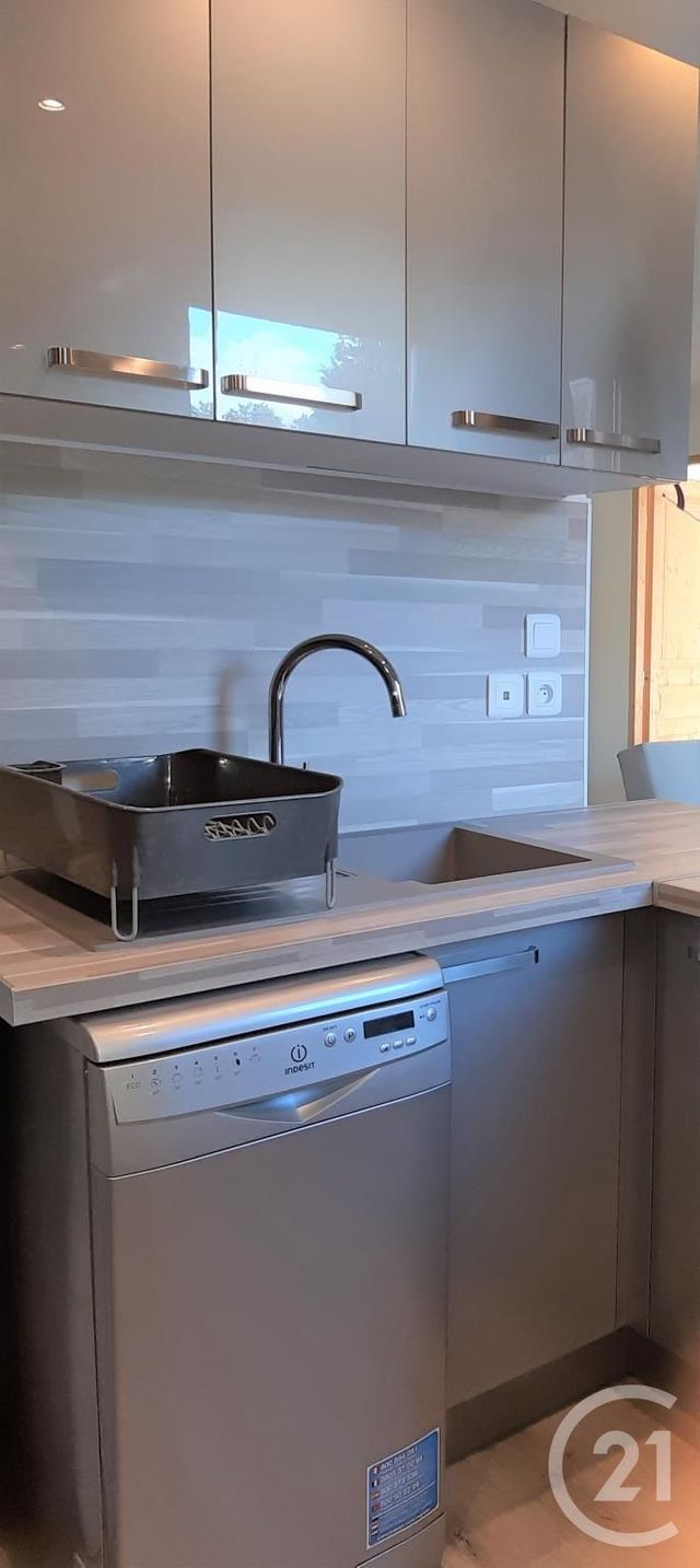 Appartement F3 &agrave; louer - 3 pi&egrave;ces - 45 m2 - Bagnols Sur Ceze - 30 - LANGUEDOC-ROUSSILLON