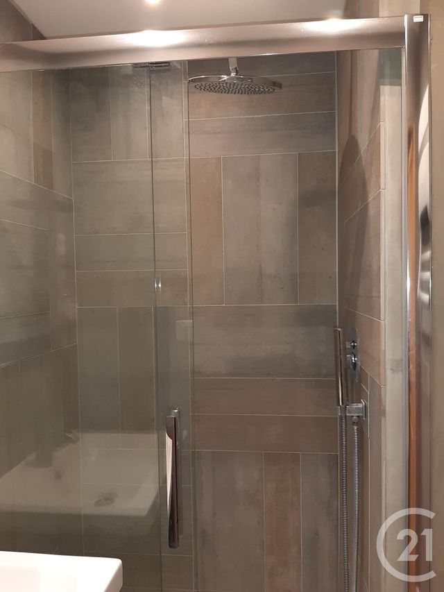 Appartement F3 &agrave; louer - 3 pi&egrave;ces - 45 m2 - Bagnols Sur Ceze - 30 - LANGUEDOC-ROUSSILLON