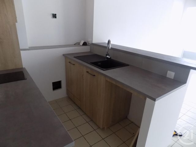 Appartement F2 à louer - 2 pièces - 36,99 m2 - Bagnols Sur Ceze - 30 - LANGUEDOC-ROUSSILLON