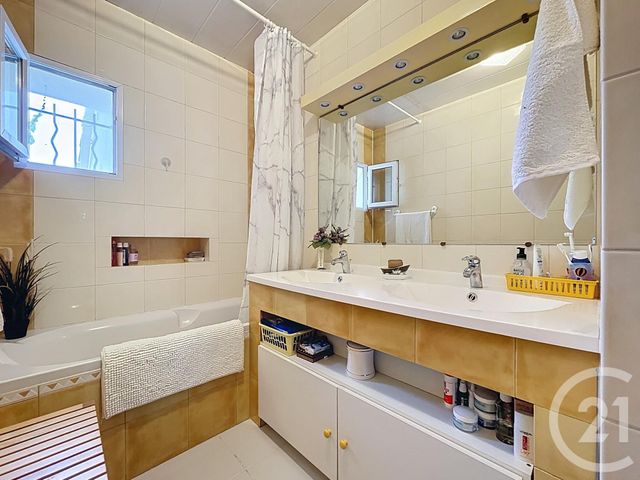 Maison à vendre - 6 pièces - 125,70 m2 - Cavillargues - 30 - LANGUEDOC-ROUSSILLON