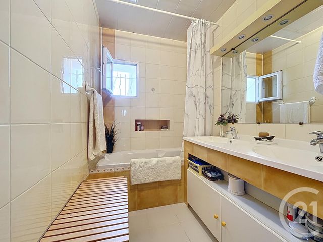 Maison à vendre - 6 pièces - 125,70 m2 - Cavillargues - 30 - LANGUEDOC-ROUSSILLON