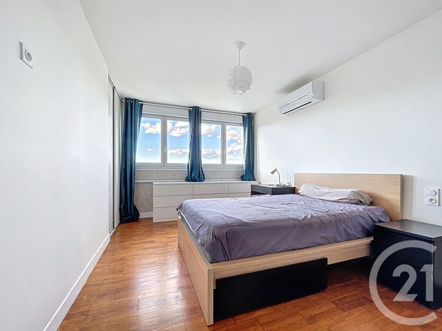 Appartement T4 à vendre - 4 pièces - 76,80 m2 - Bagnols Sur Ceze - 30 - LANGUEDOC-ROUSSILLON