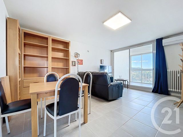 Appartement T4 à vendre - 4 pièces - 76,80 m2 - Bagnols Sur Ceze - 30 - LANGUEDOC-ROUSSILLON