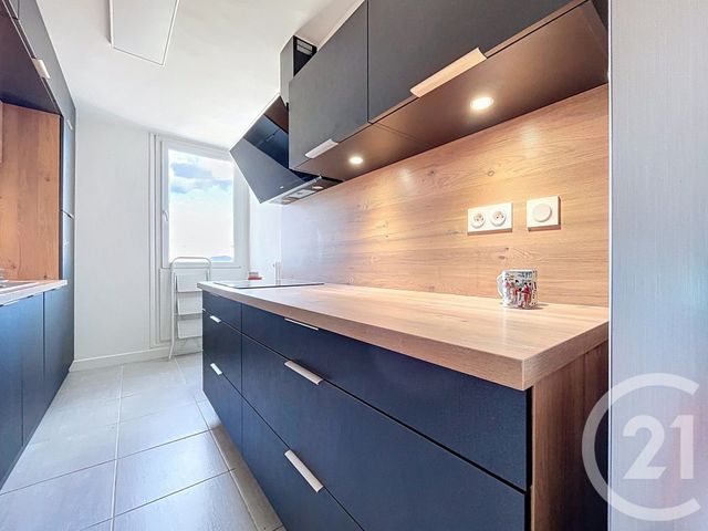 Appartement T4 à vendre - 4 pièces - 76,80 m2 - Bagnols Sur Ceze - 30 - LANGUEDOC-ROUSSILLON