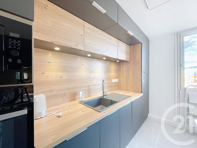 Appartement T4 à vendre - 4 pièces - 76,80 m2 - Bagnols Sur Ceze - 30 - LANGUEDOC-ROUSSILLON