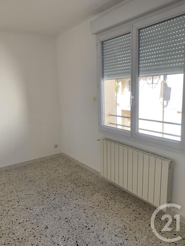 Appartement à louer - 2 pièces - 35 m2 - Bagnols Sur Ceze - 30 - LANGUEDOC-ROUSSILLON