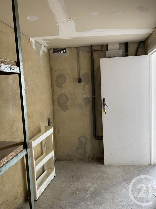 Appartement à louer - 2 pièces - 35 m2 - Bagnols Sur Ceze - 30 - LANGUEDOC-ROUSSILLON