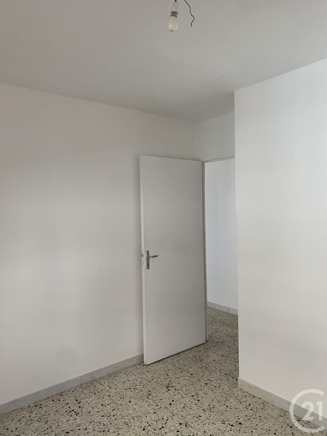 Appartement à louer - 2 pièces - 35 m2 - Bagnols Sur Ceze - 30 - LANGUEDOC-ROUSSILLON