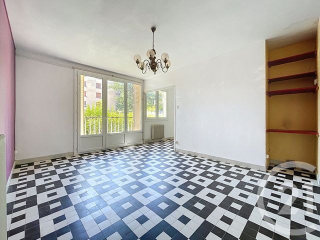 Appartement F4 à vendre - 4 pièces - 60 m2 - Bagnols Sur Ceze - 30 - LANGUEDOC-ROUSSILLON