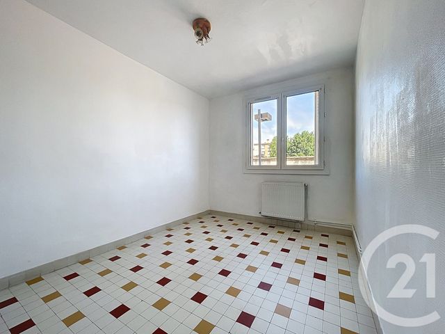 Appartement F4 à vendre - 4 pièces - 60 m2 - Bagnols Sur Ceze - 30 - LANGUEDOC-ROUSSILLON