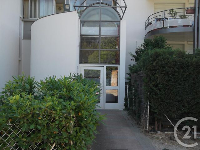 Appartement T4 à louer - 4 pièces - 63,48 m2 - Bagnols Sur Ceze - 30 - LANGUEDOC-ROUSSILLON