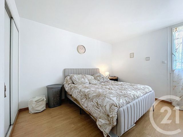 Appartement T4 à louer - 4 pièces - 63,48 m2 - Bagnols Sur Ceze - 30 - LANGUEDOC-ROUSSILLON